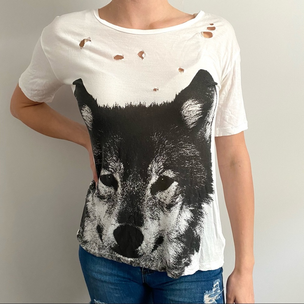 White T-Shirt with Wolf Art and Distressing S